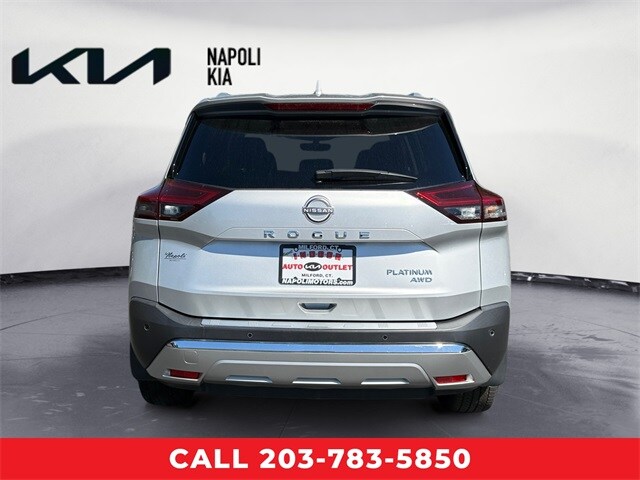 2022 Nissan Rogue Platinum photo 3