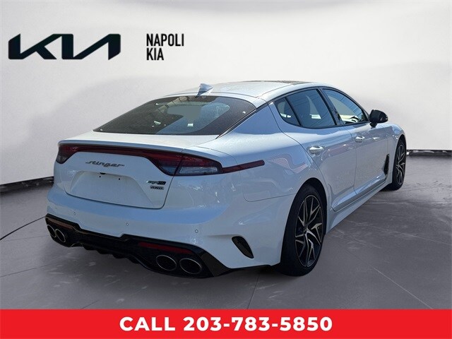2022 Kia Stinger GT-Line photo 3
