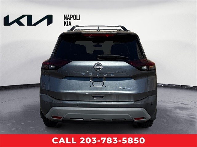 2023 Nissan Rogue SV photo 4