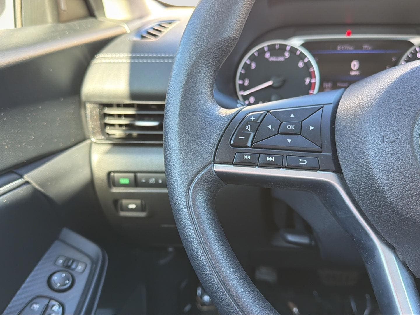 2023 Nissan Sentra SV - Photo 21