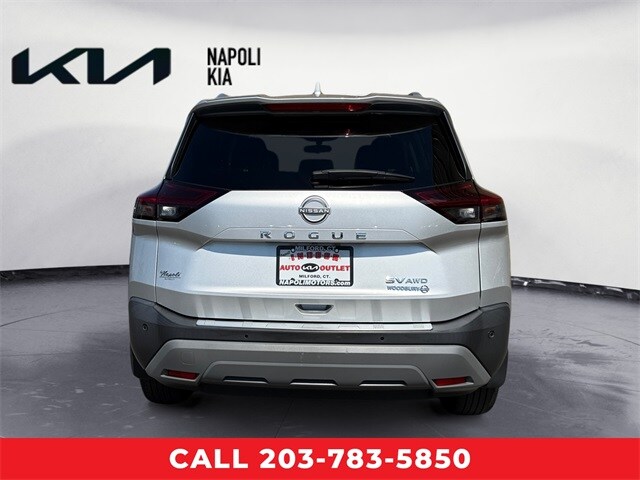 2023 Nissan Rogue SV photo 4