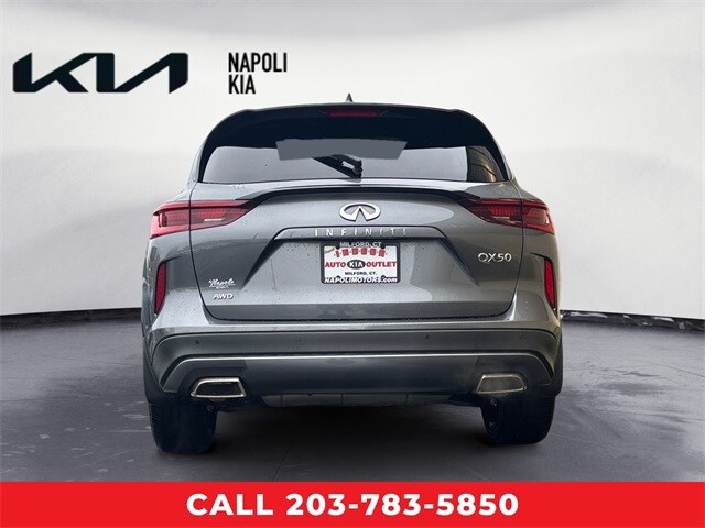 2022 Infiniti QX50 Luxe photo 4