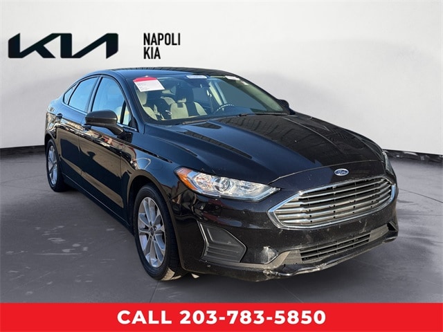 2020 Ford Fusion SE's photo