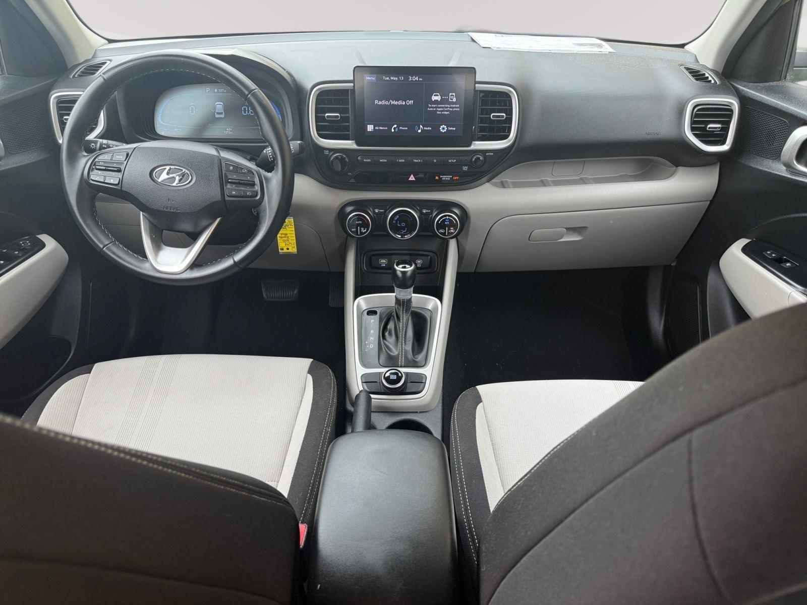 2023 Hyundai Venue SEL - Photo 10
