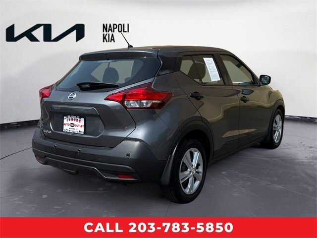 2020 Nissan Kicks S photo 3