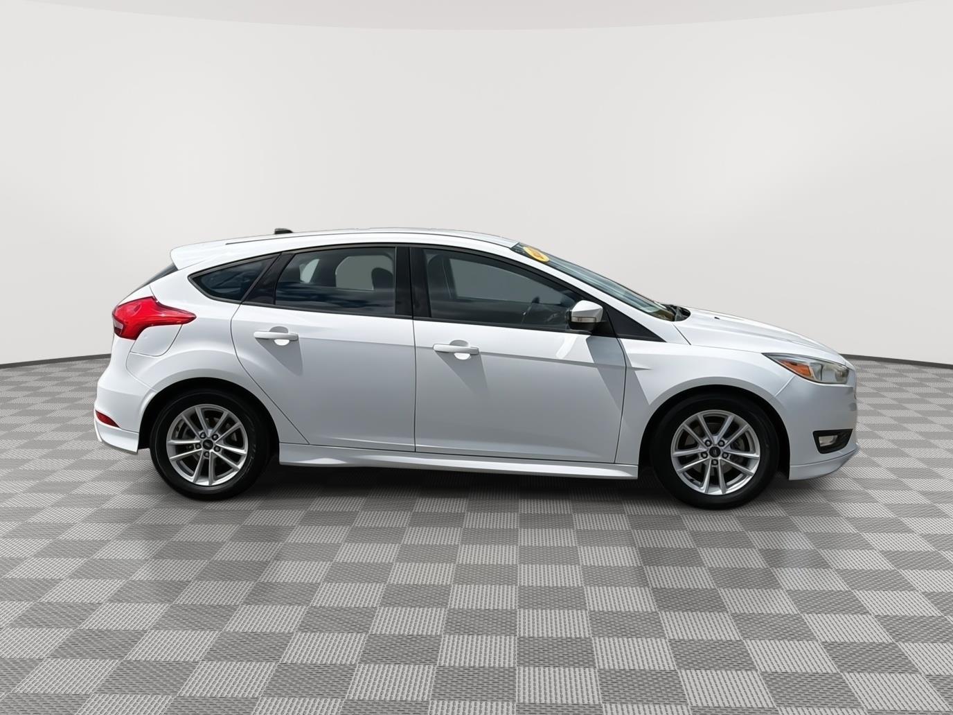 Used 2015 Ford Focus SE with VIN 1FADP3K21FL208561 for sale in Milford, CT