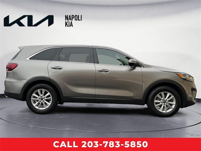 Used 2019 Kia Sorento LX with VIN 5XYPGDA33KG557301 for sale in Milford, CT