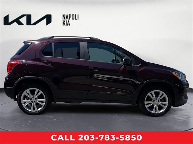 Used 2020 Chevrolet Trax LT with VIN KL7CJPSB7LB332699 for sale in Milford, CT