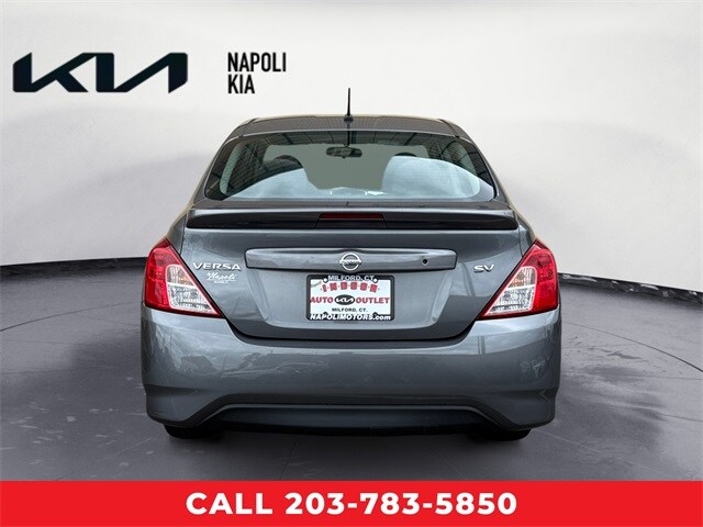 2018 Nissan Versa 1.6 SV photo 3
