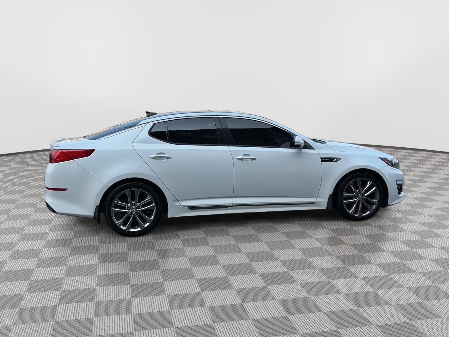 Used 2014 Kia Optima SXL with VIN 5XXGR4A65EG278283 for sale in Milford, CT