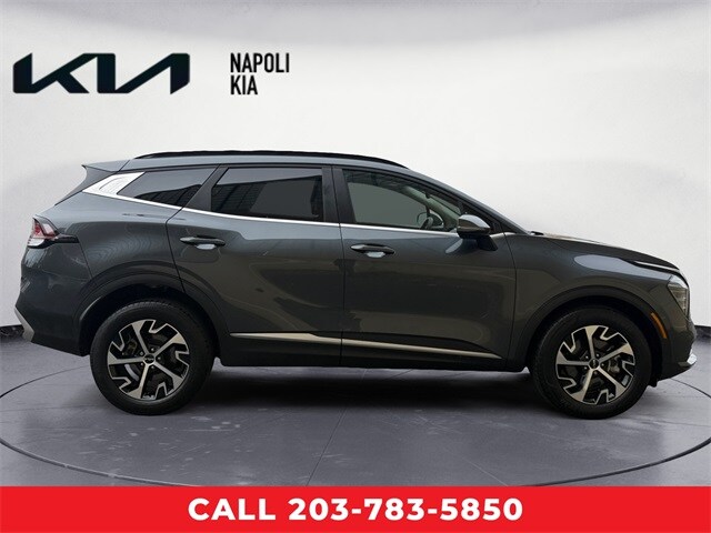 2024 Kia Sportage Hybrid EX photo 2