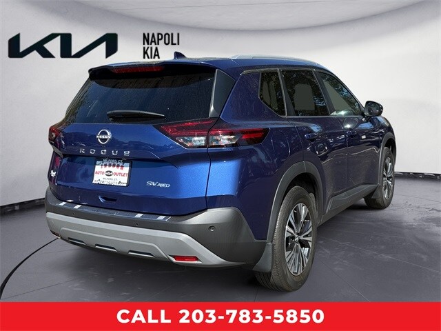2022 Nissan Rogue SV photo 3