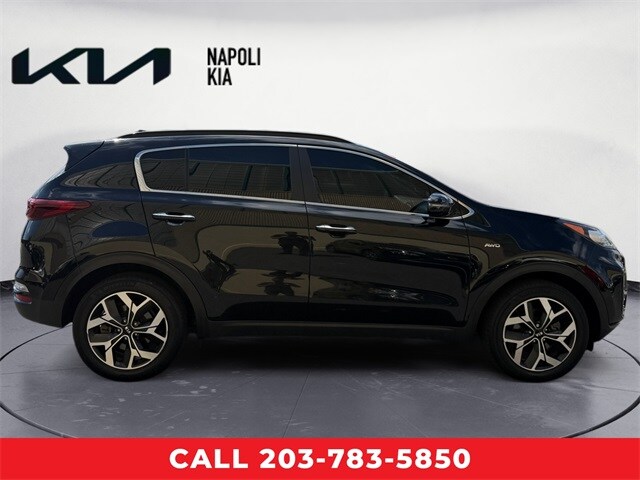 2022 Kia Sportage EX photo 2