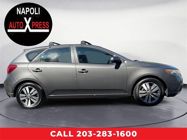 2013 Kia Forte EX photo 2