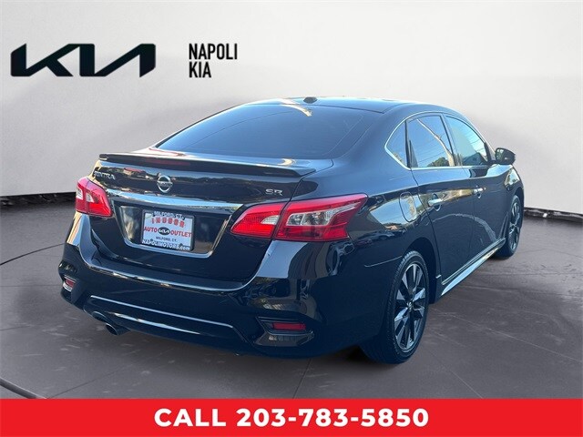 2018 Nissan Sentra SR photo 3