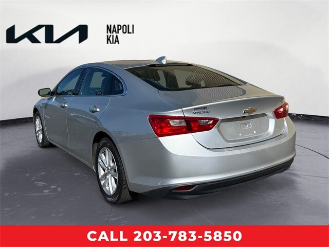 2018 Chevrolet Malibu 1LT photo 3