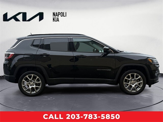 Used 2022 Jeep Compass Latitude Lux with VIN 3C4NJDFB4NT175476 for sale in Milford, CT