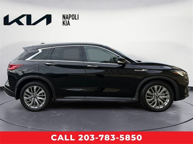 2023 Infiniti QX50 Luxe photo 2