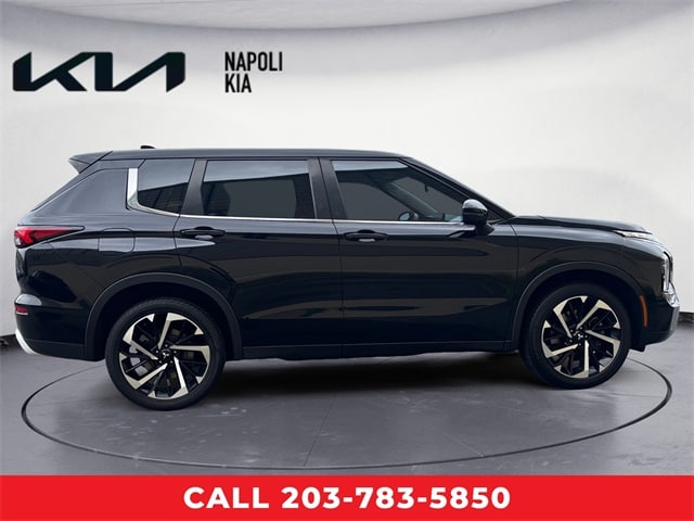 Used 2022 Mitsubishi Outlander SE with VIN JA4J4UA82NZ044678 for sale in Milford, CT