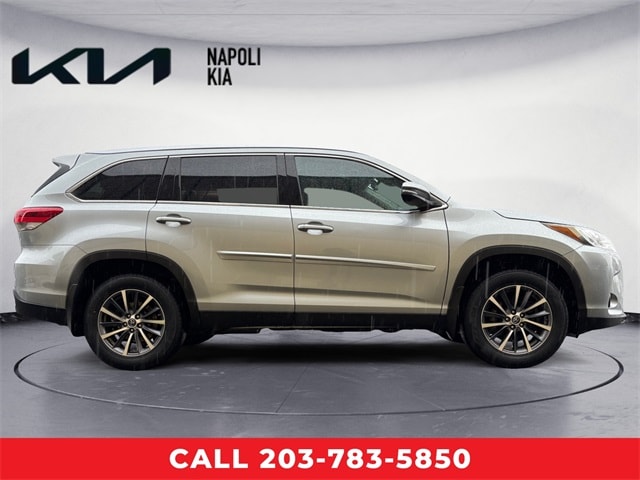 Used 2019 Toyota Highlander XLE with VIN 5TDJZRFH4KS713656 for sale in Milford, CT