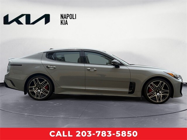 2022 Kia Stinger GT2 photo 2