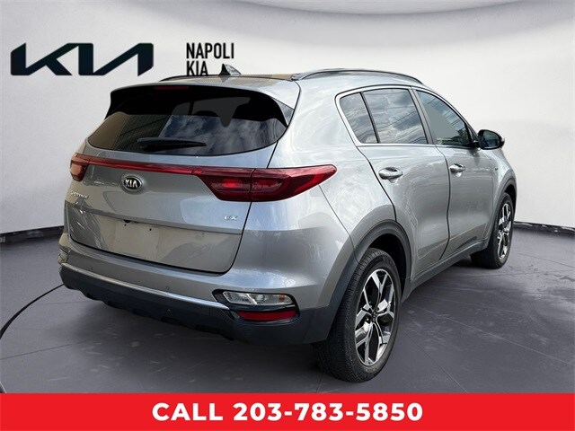 2022 Kia Sportage EX photo 3