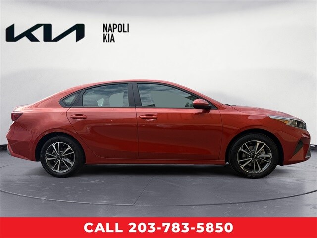 2024 Kia Forte LXS photo 2