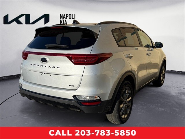 2022 Kia Sportage Nightfall Edition photo 3