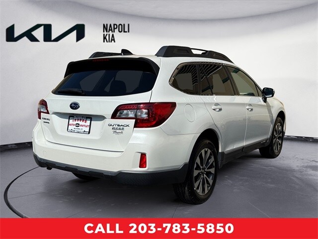 2016 Subaru Outback 2.5i Limited photo 2