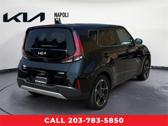 2023 Kia Soul EX photo 2