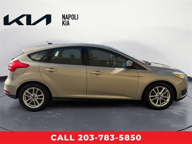 Used 2015 Ford Focus SE with VIN 1FADP3K25FL202861 for sale in Milford, CT