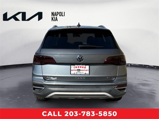 2022 Volkswagen Taos SE photo 4