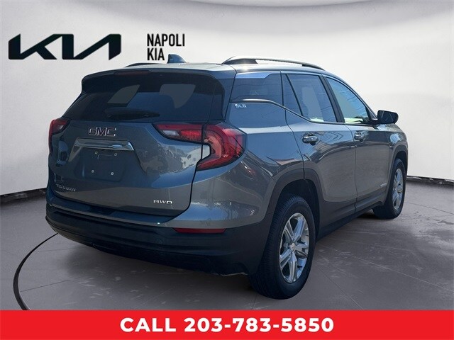 2021 Gmc Terrain SLE photo 3