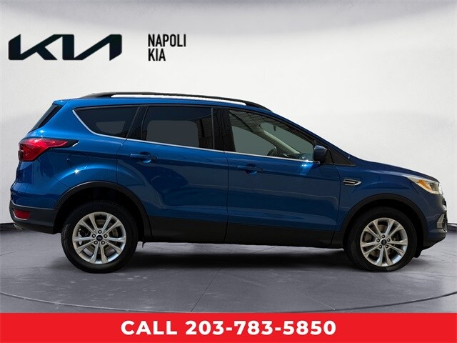 2019 Ford Escape SEL photo 2