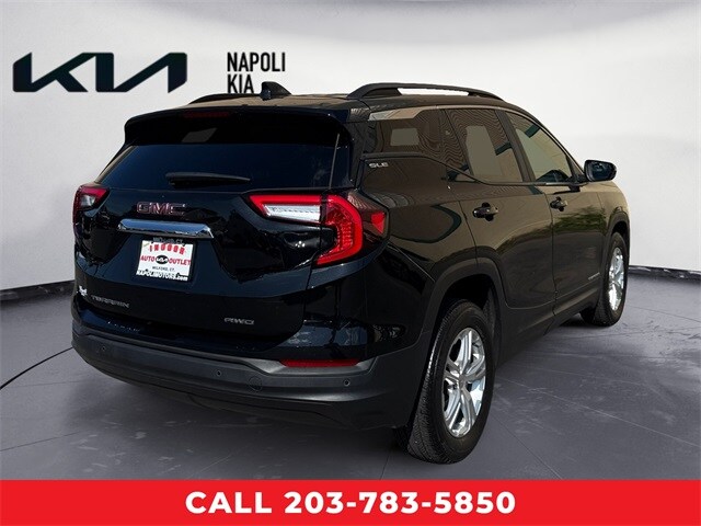 2022 Gmc Terrain SLE photo 3