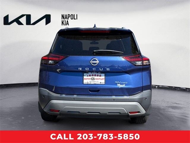 2022 Nissan Rogue SV photo 4