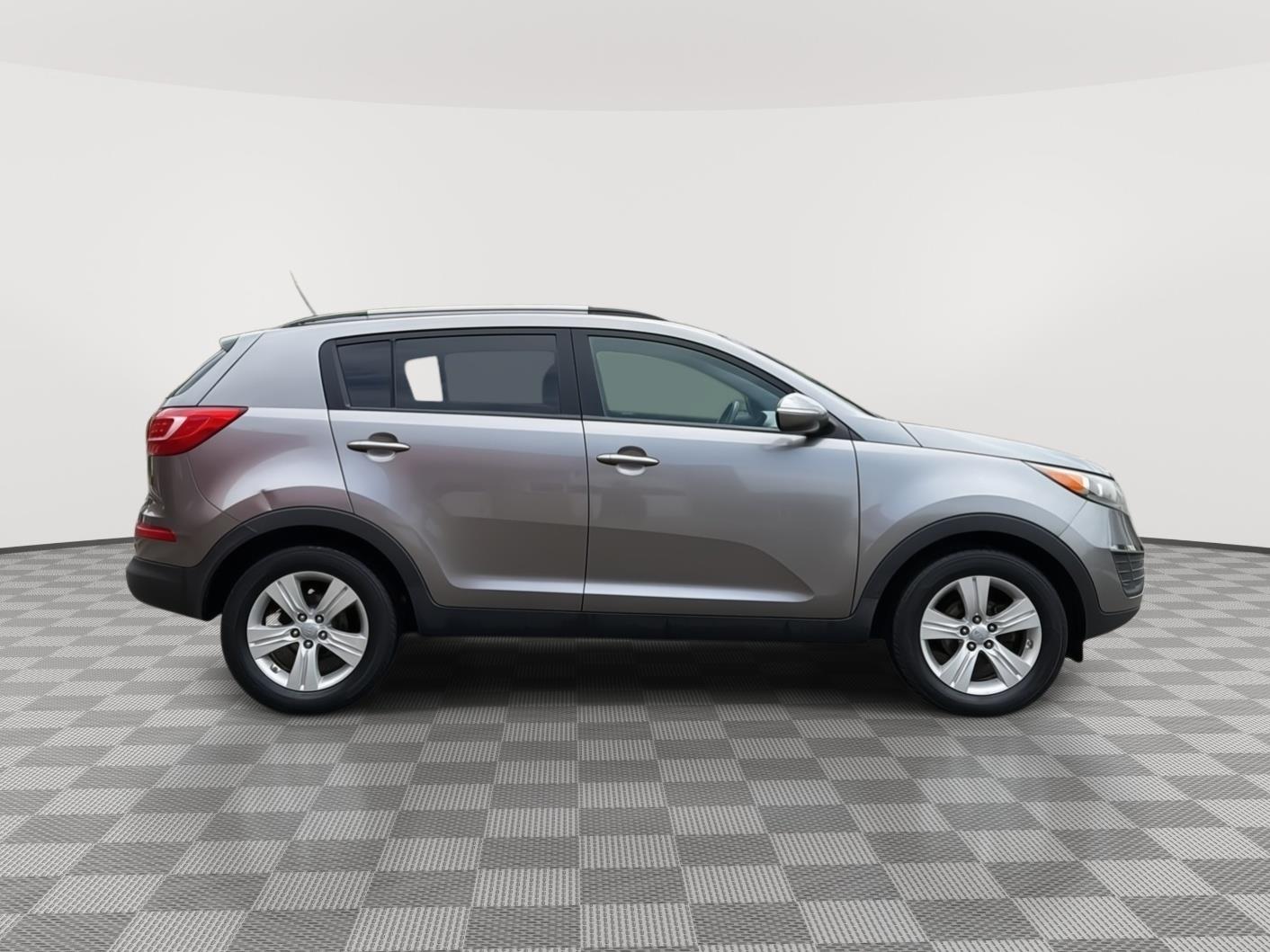 Used 2011 Kia Sportage LX with VIN KNDPB3A20B7156687 for sale in Milford, CT