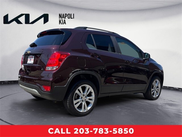 2020 Chevrolet Trax LT photo 2