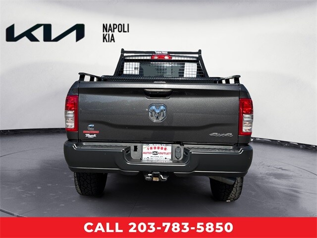 2022 Ram 3500 Tradesman photo 3