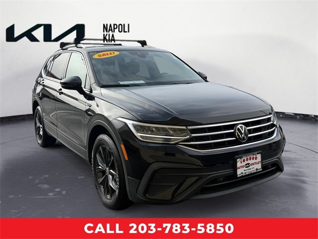 2024 Volkswagen Tiguan SE's photo