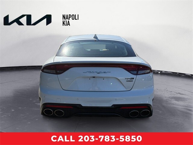 2022 Kia Stinger GT-Line photo 4