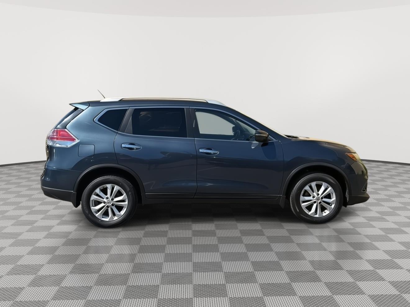 Used 2014 Nissan Rogue SV with VIN 5N1AT2MV0EC806273 for sale in Milford, CT
