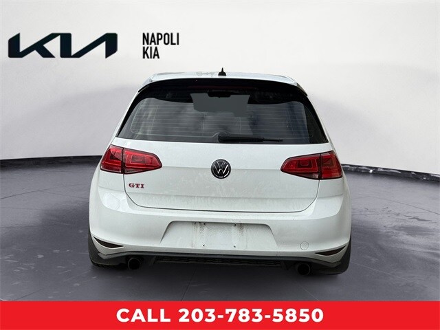 2016 Volkswagen Golf GTI SE Performance photo 4