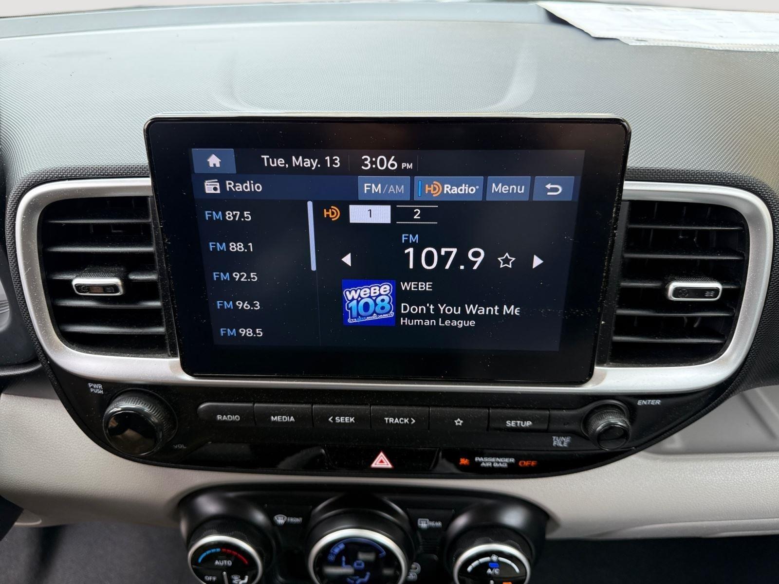 2023 Hyundai Venue SEL - Photo 18
