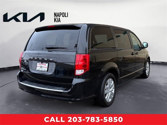 2015 Dodge Grand Caravan SE photo 3