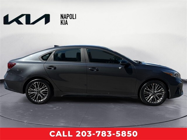 2023 Kia Forte GT-Line photo 2