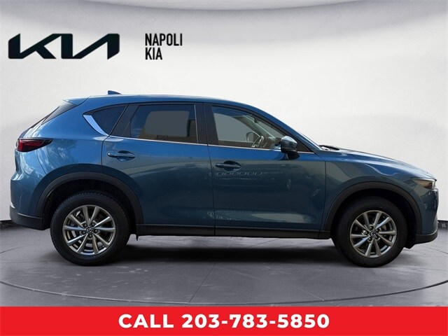 2022 Mazda CX-5 2.5 S Preferred photo 2