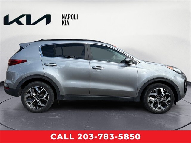 2022 Kia Sportage EX photo 2