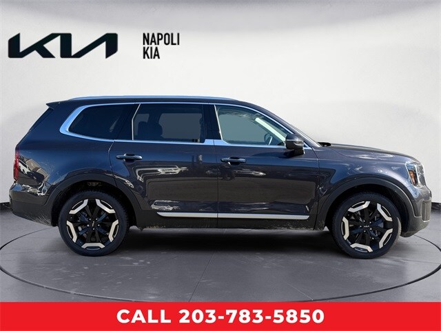 2025 Kia Telluride S photo 2