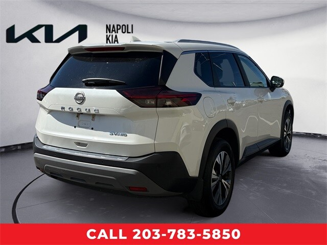 2023 Nissan Rogue SV photo 3